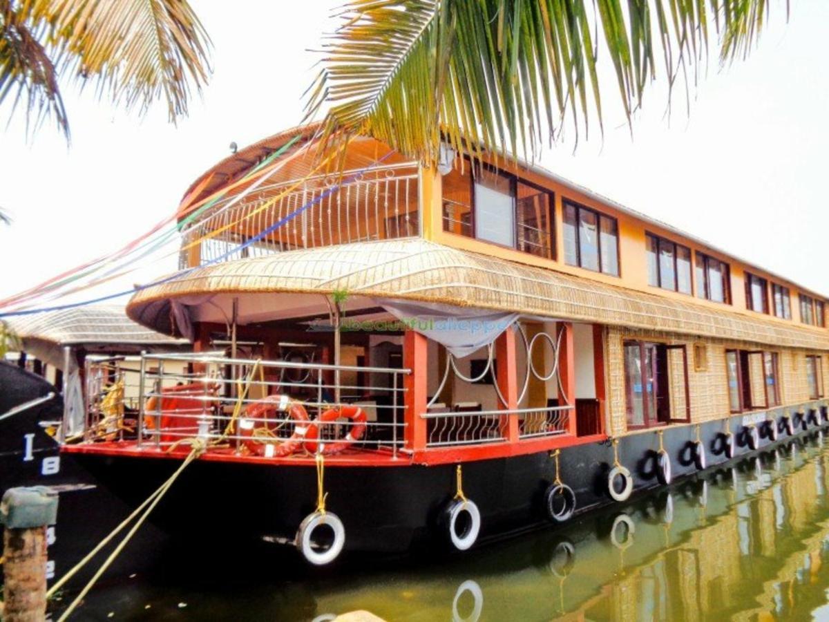 Cosy Premium Houseboats Hotel Alappuzha Bagian luar foto