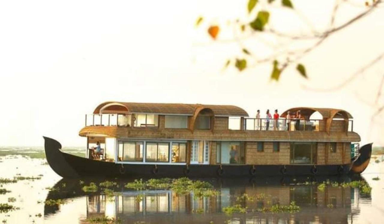 Cosy Premium Houseboats Hotel Alappuzha Bagian luar foto