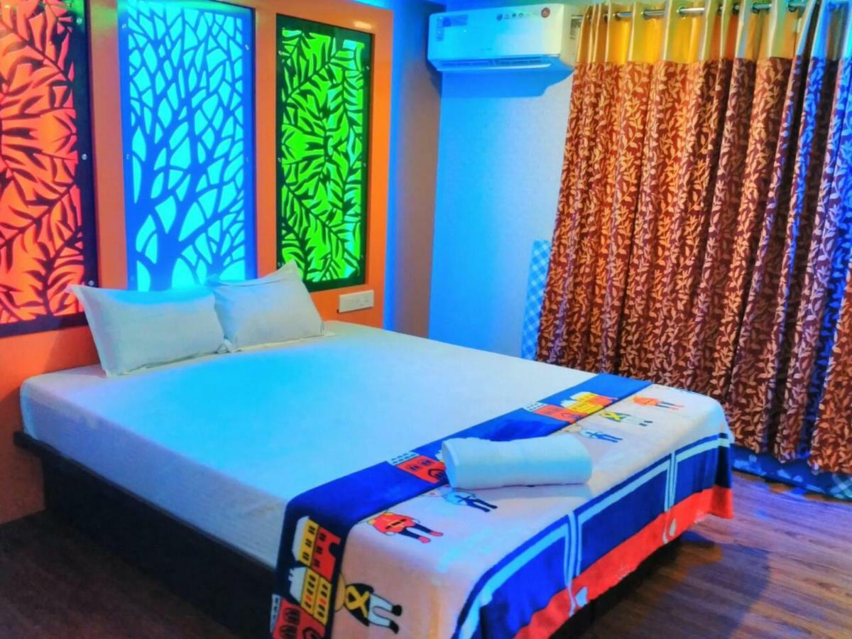 Cosy Premium Houseboats Hotel Alappuzha Bagian luar foto