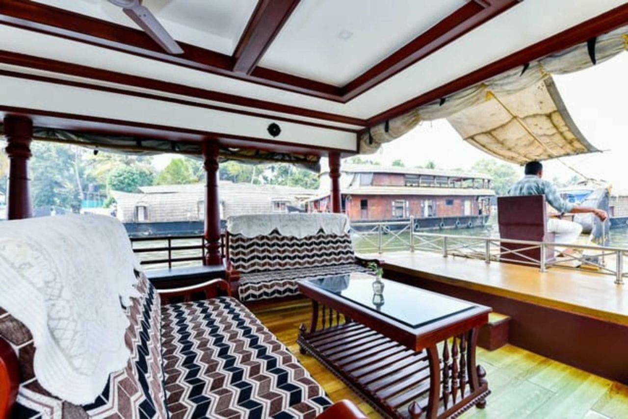 Cosy Premium Houseboats Hotel Alappuzha Bagian luar foto